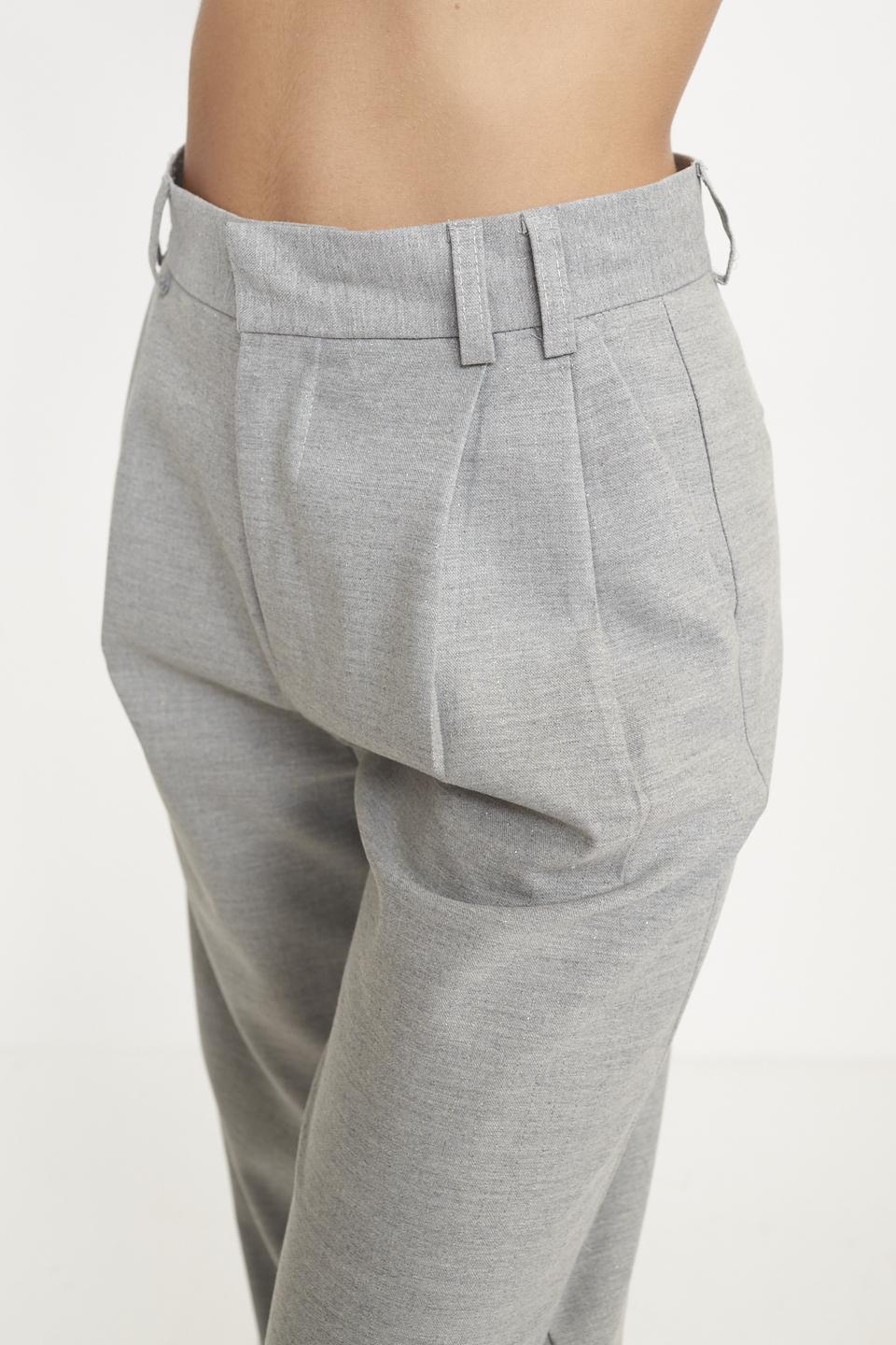 Pantalone palazzo gessato con pinces gessato grigio - Autunno - Inverno 2025 | Brend